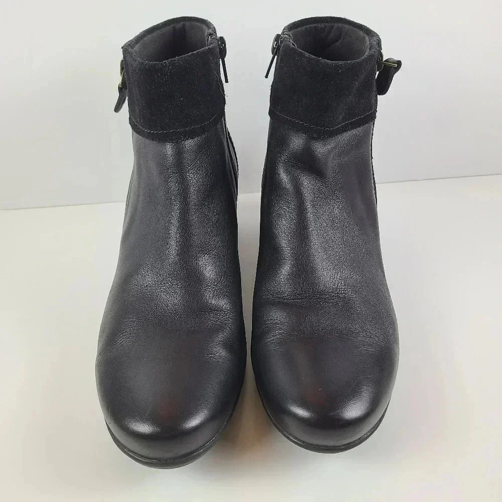 Clarks Black Emslie Twist Ankle Boots Size 10 Zipper Sides 2